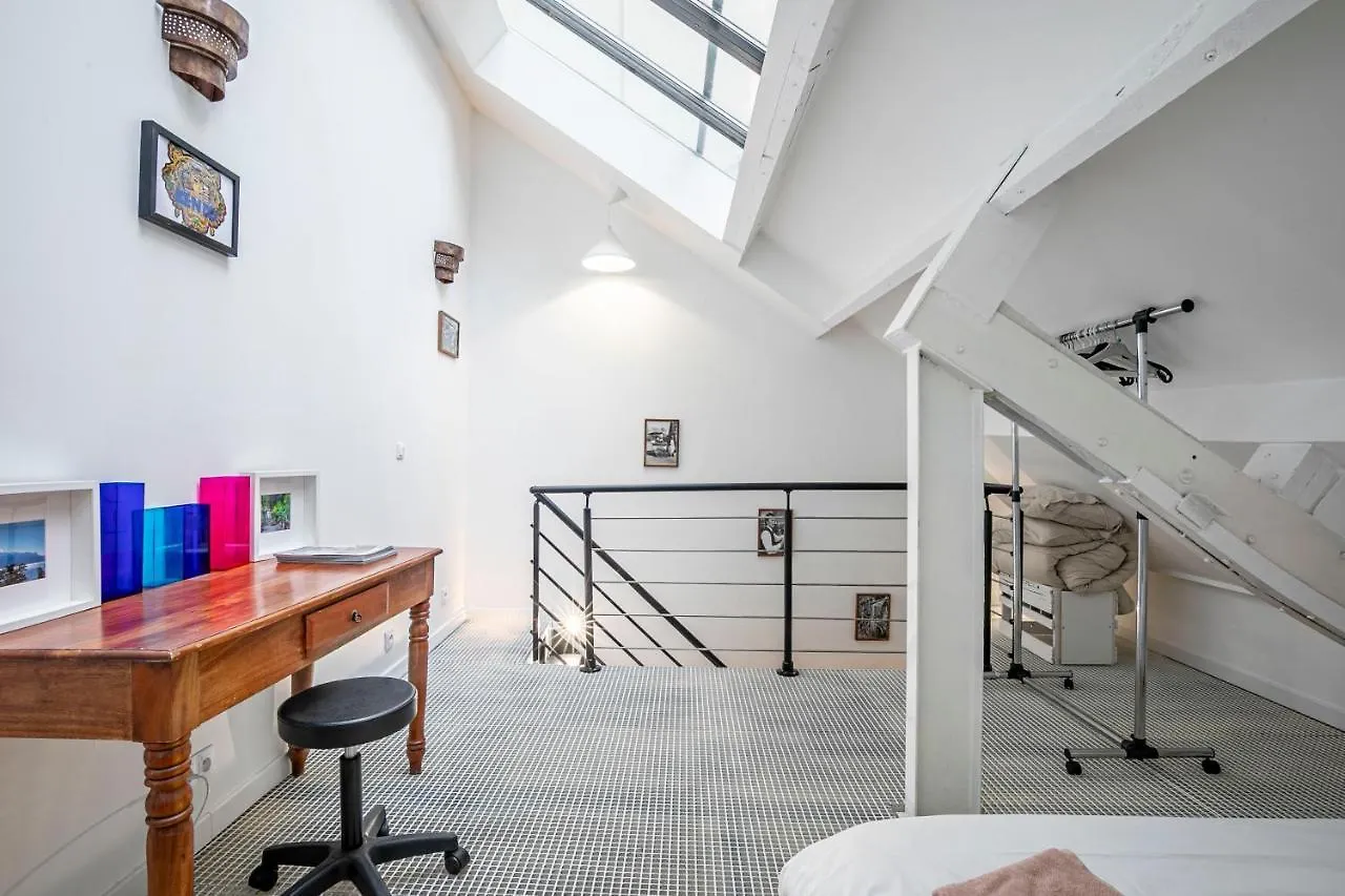 Comme A La Maison Paris